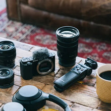 Cargar imagen en el visor de la galería, Cámara para vloggers Sony ZV-E10 + 16-50mm (ZVE10LBDI.EU)